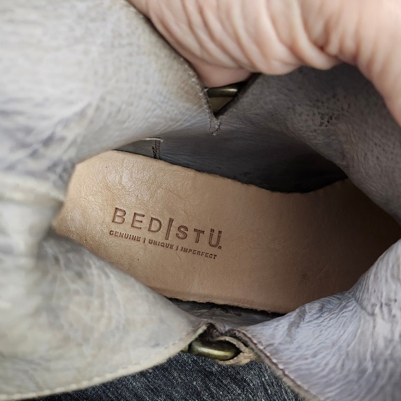 Bedstu Canada Western distressed leather v-cut ankle harness women's boots Sz 8 - Picture 8 of 13